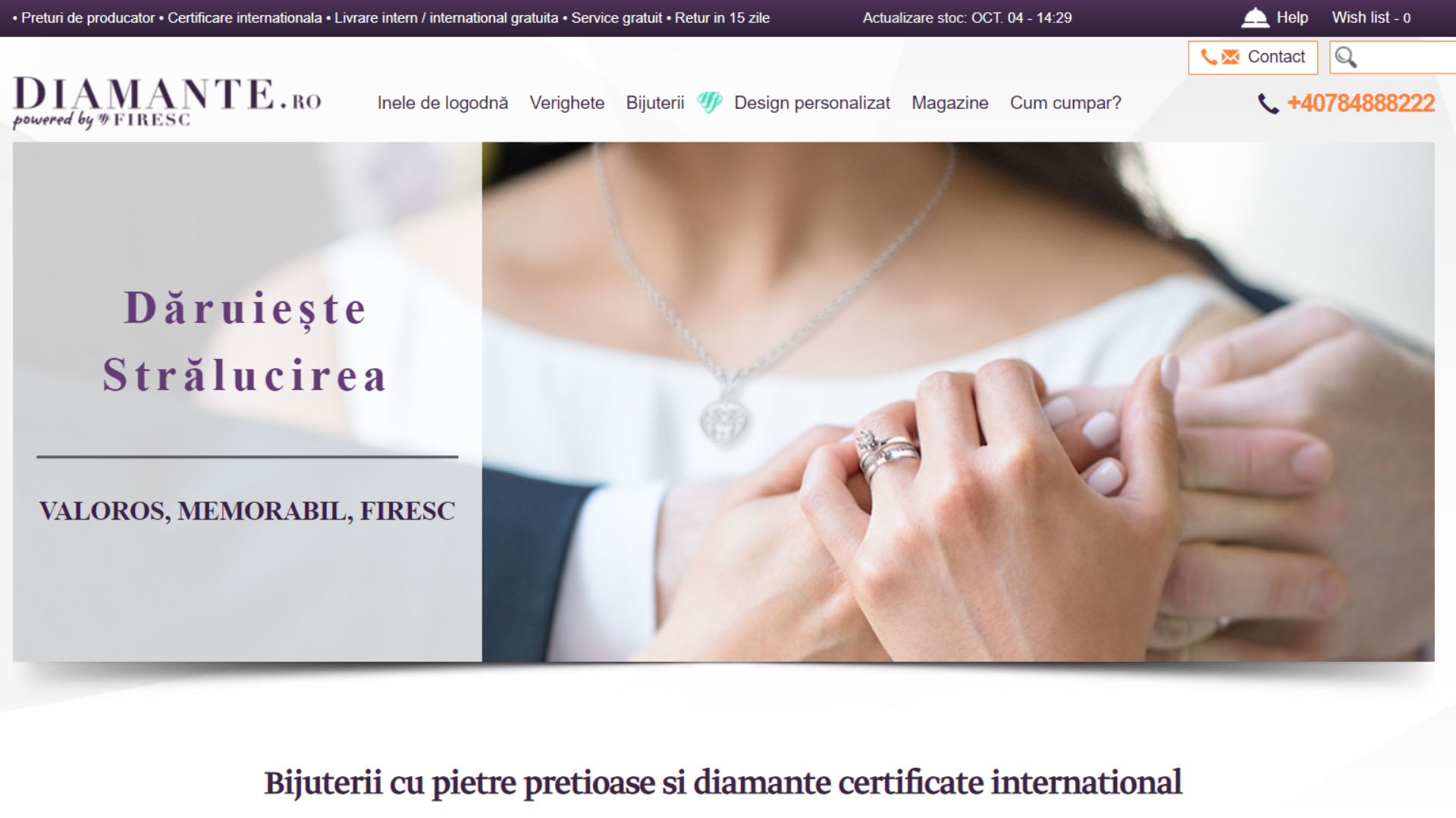 Un site web cu o femeie ținând un inel și un bărbat ținând un inel.